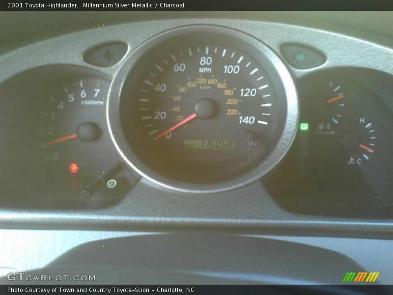 Millennium Silver Metallic / Charcoal 2001 Toyota Highlander