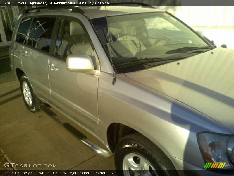 Millennium Silver Metallic / Charcoal 2001 Toyota Highlander