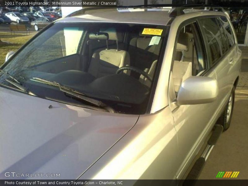 Millennium Silver Metallic / Charcoal 2001 Toyota Highlander