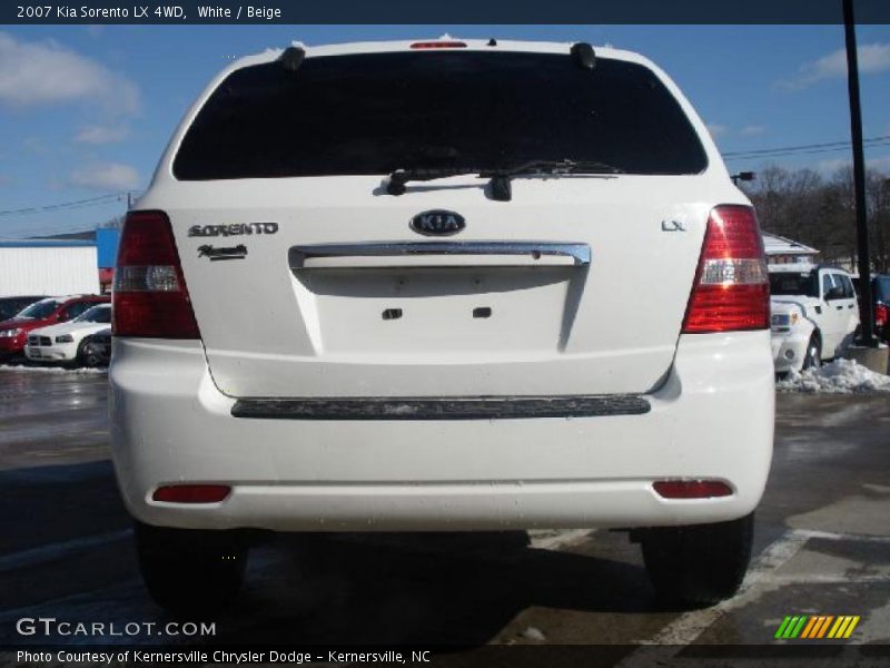 White / Beige 2007 Kia Sorento LX 4WD