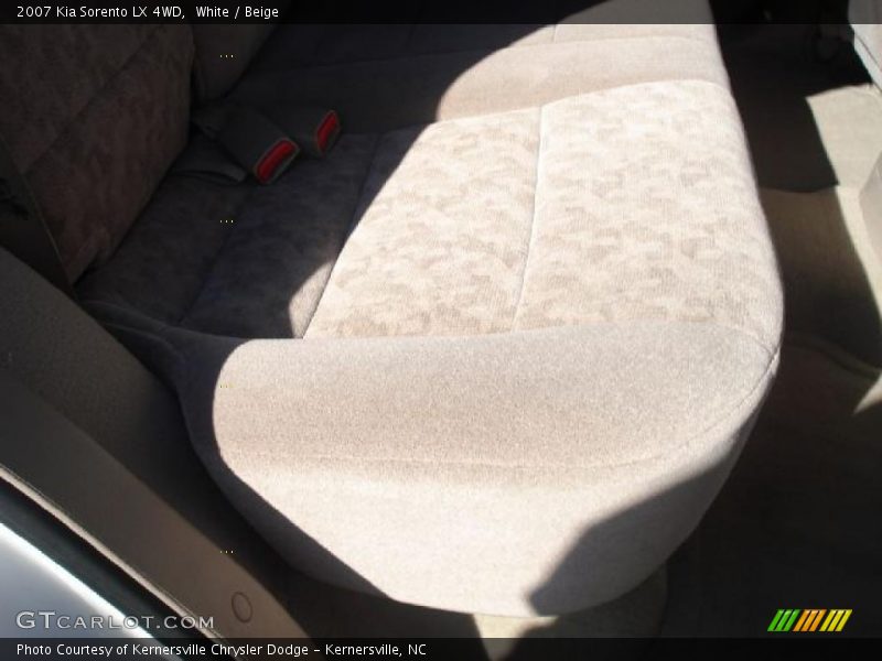 White / Beige 2007 Kia Sorento LX 4WD
