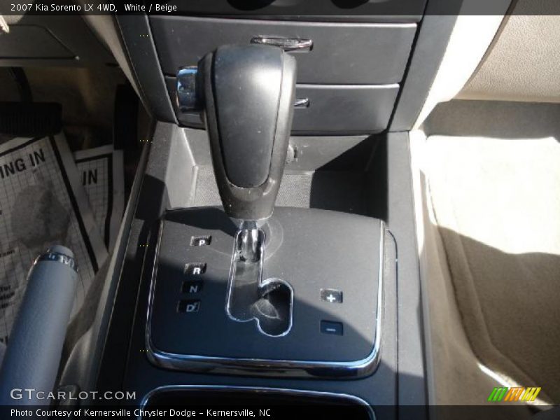 White / Beige 2007 Kia Sorento LX 4WD