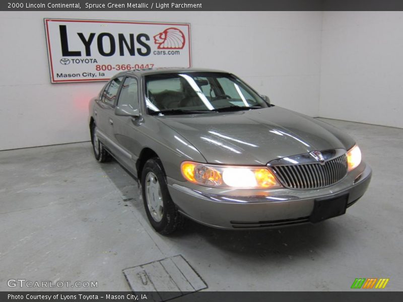 Spruce Green Metallic / Light Parchment 2000 Lincoln Continental