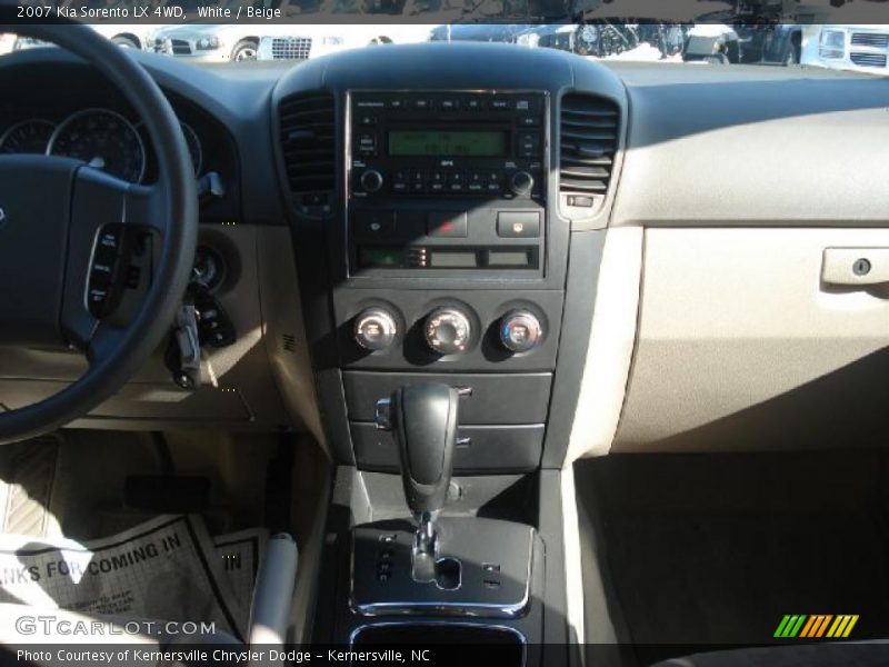 White / Beige 2007 Kia Sorento LX 4WD
