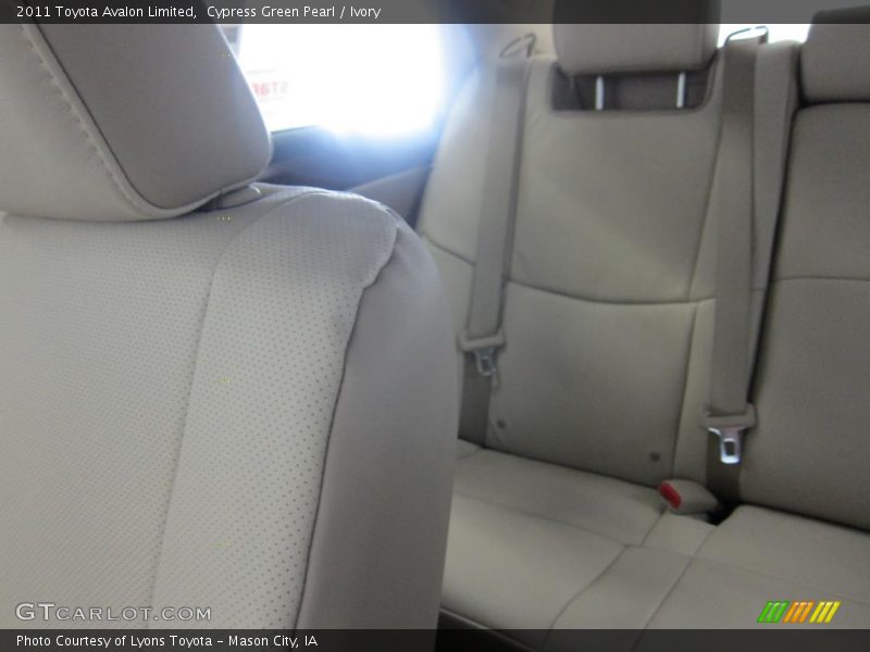 Cypress Green Pearl / Ivory 2011 Toyota Avalon Limited