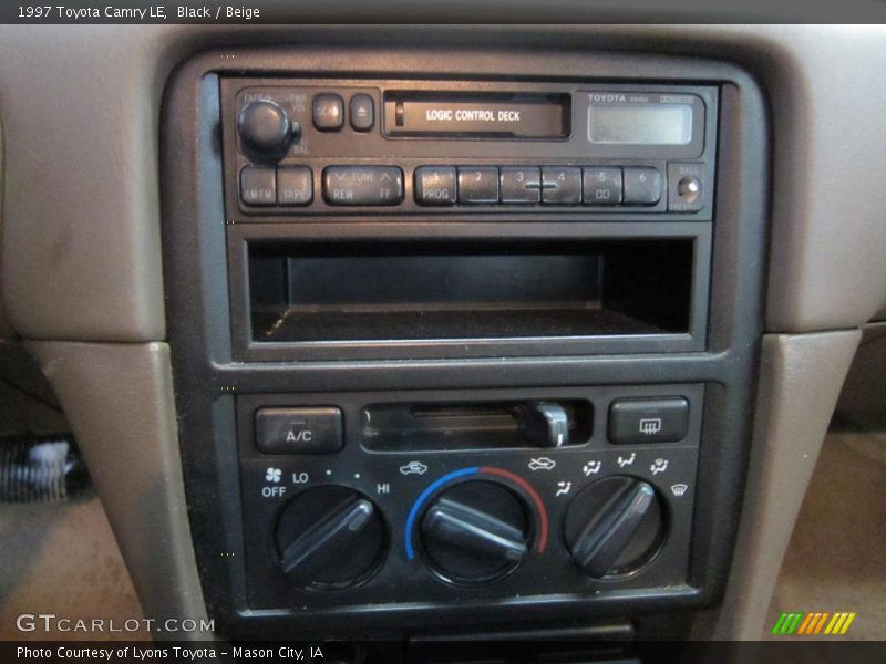 Black / Beige 1997 Toyota Camry LE