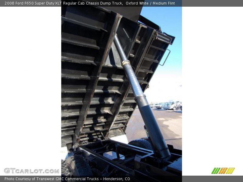 Oxford White / Medium Flint 2008 Ford F650 Super Duty XLT Regular Cab Chassis Dump Truck