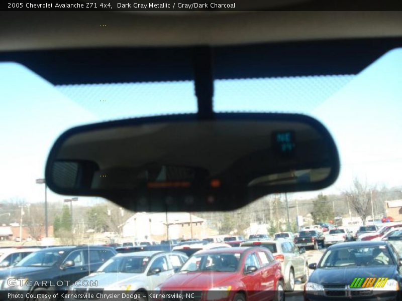Dark Gray Metallic / Gray/Dark Charcoal 2005 Chevrolet Avalanche Z71 4x4