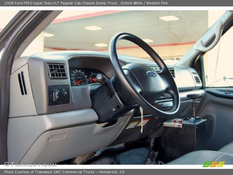 Dashboard of 2008 F650 Super Duty XLT Regular Cab Chassis Dump Truck