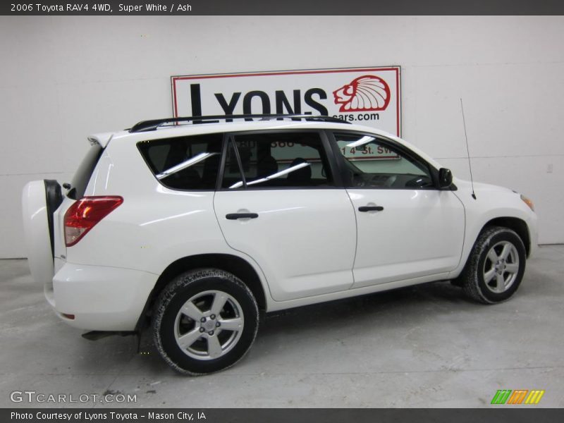 Super White / Ash 2006 Toyota RAV4 4WD