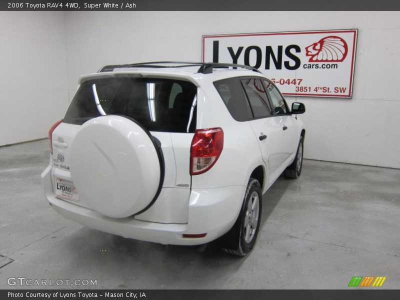 Super White / Ash 2006 Toyota RAV4 4WD