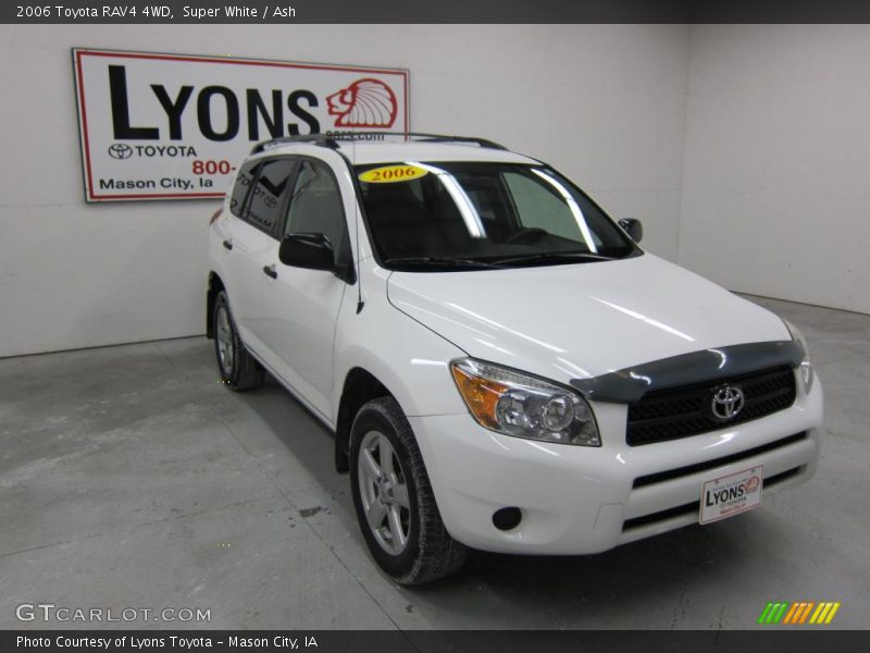 Super White / Ash 2006 Toyota RAV4 4WD