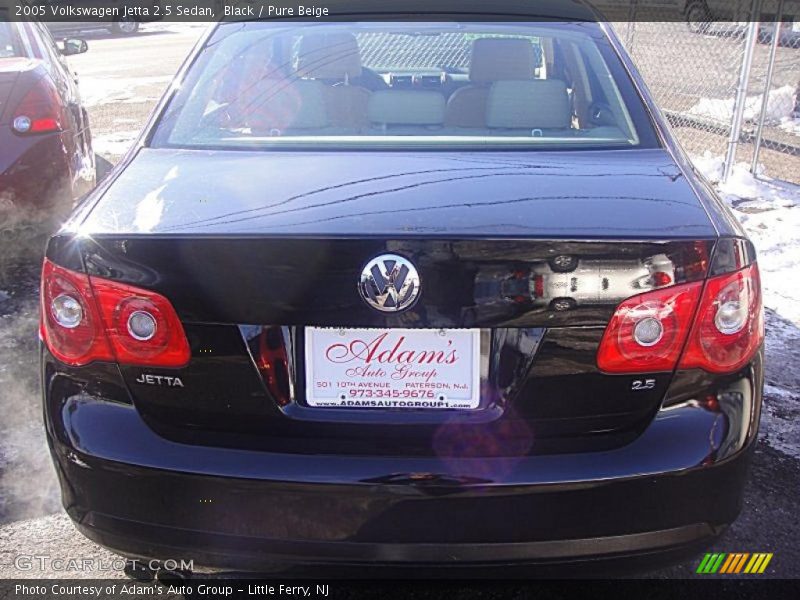 Black / Pure Beige 2005 Volkswagen Jetta 2.5 Sedan