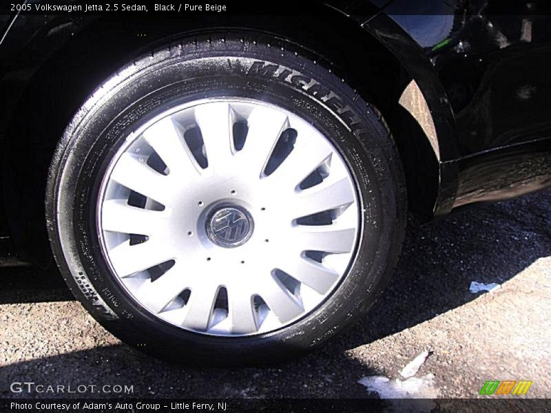 Black / Pure Beige 2005 Volkswagen Jetta 2.5 Sedan