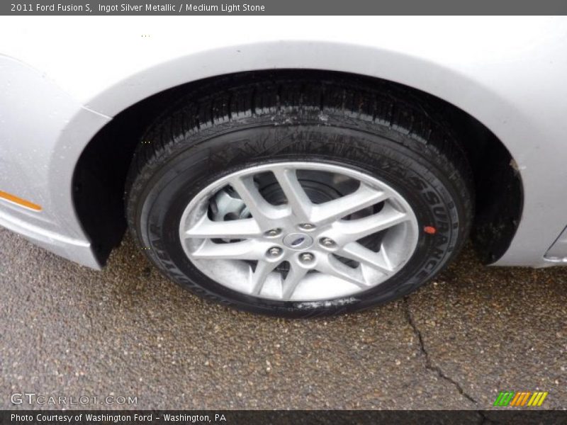 Ingot Silver Metallic / Medium Light Stone 2011 Ford Fusion S