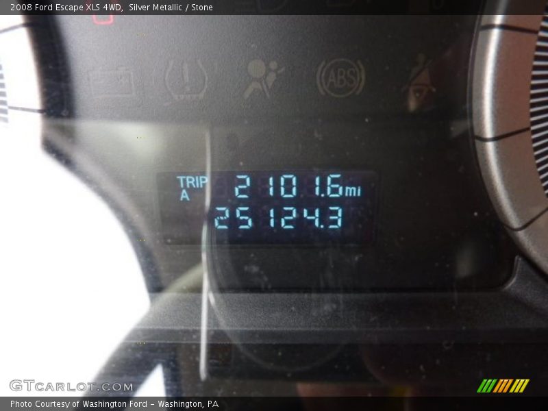 Silver Metallic / Stone 2008 Ford Escape XLS 4WD