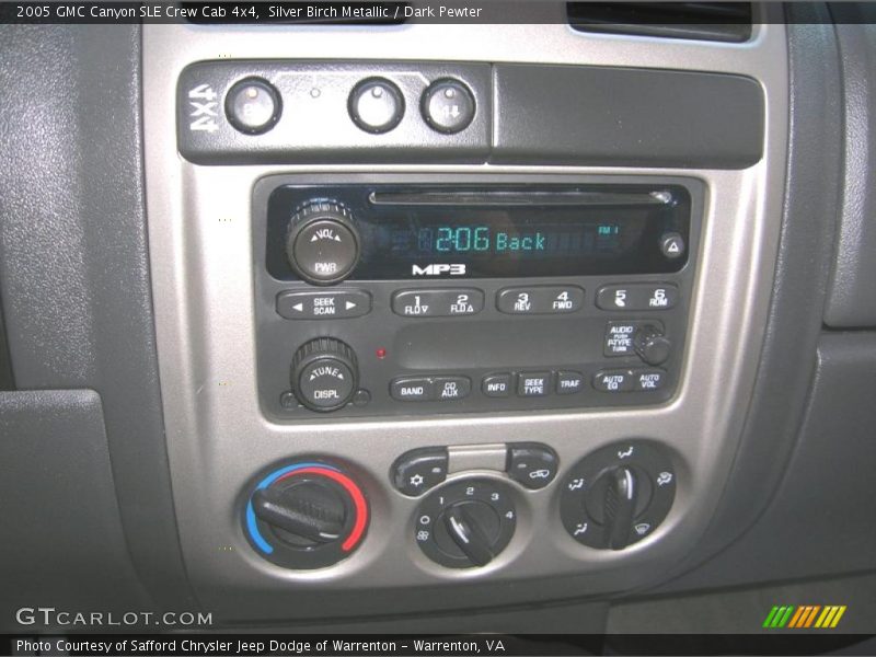 Controls of 2005 Canyon SLE Crew Cab 4x4