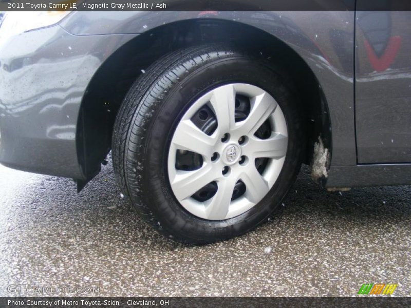 Magnetic Gray Metallic / Ash 2011 Toyota Camry LE