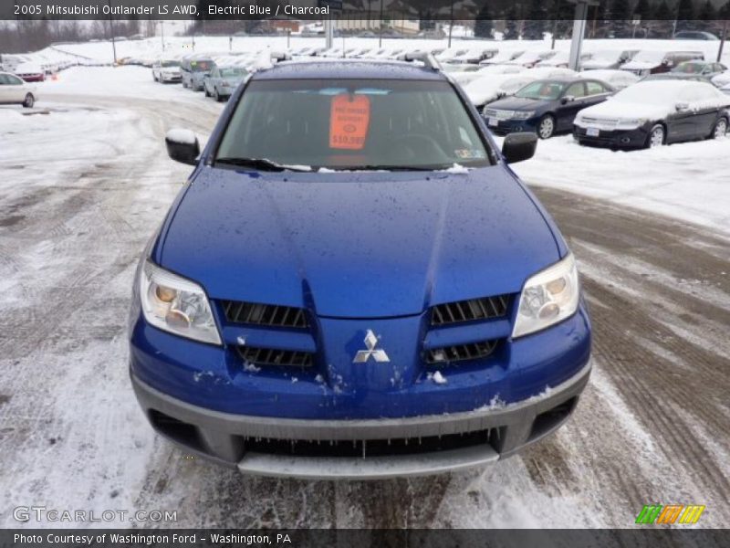 Electric Blue / Charcoal 2005 Mitsubishi Outlander LS AWD