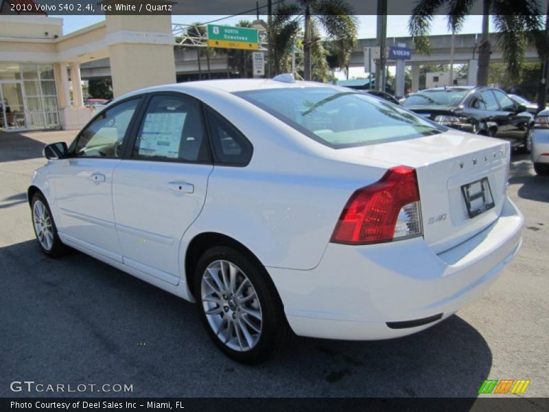 Ice White / Quartz 2010 Volvo S40 2.4i