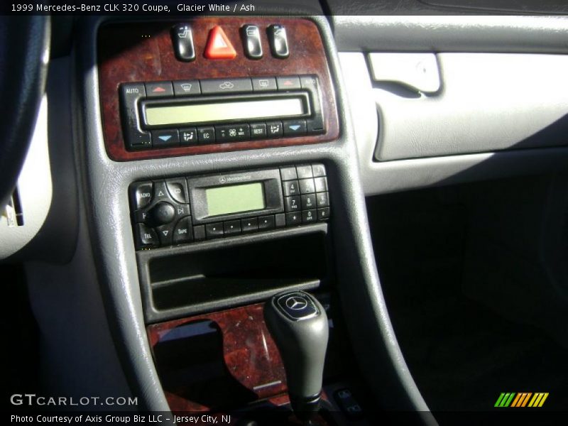 Glacier White / Ash 1999 Mercedes-Benz CLK 320 Coupe