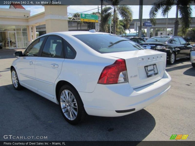 Ice White / Quartz 2010 Volvo S40 2.4i