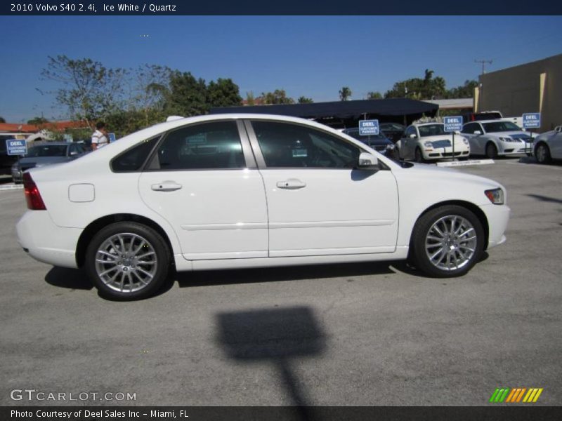 Ice White / Quartz 2010 Volvo S40 2.4i