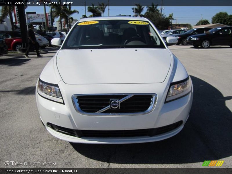 Ice White / Quartz 2010 Volvo S40 2.4i