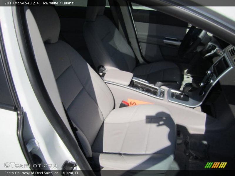 Ice White / Quartz 2010 Volvo S40 2.4i