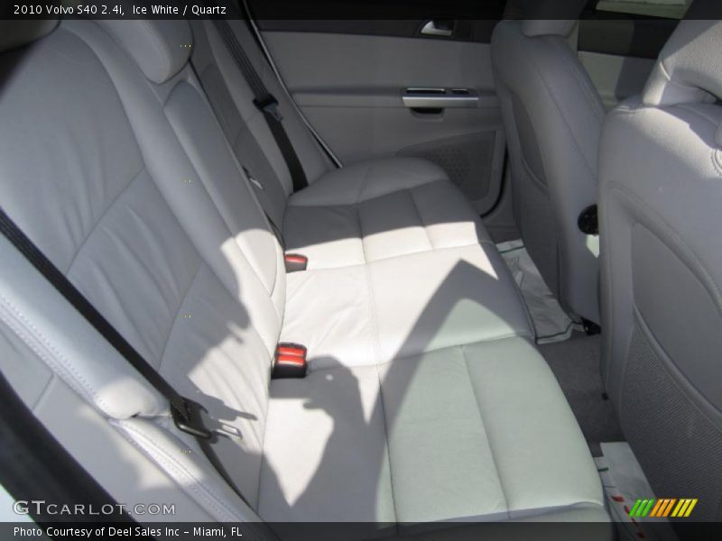 Ice White / Quartz 2010 Volvo S40 2.4i