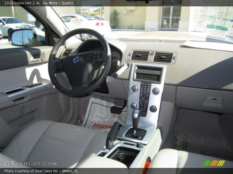 Ice White / Quartz 2010 Volvo S40 2.4i
