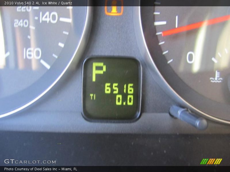 Ice White / Quartz 2010 Volvo S40 2.4i