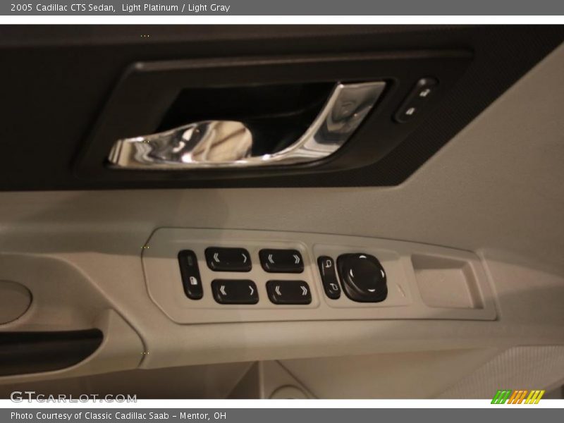 Light Platinum / Light Gray 2005 Cadillac CTS Sedan