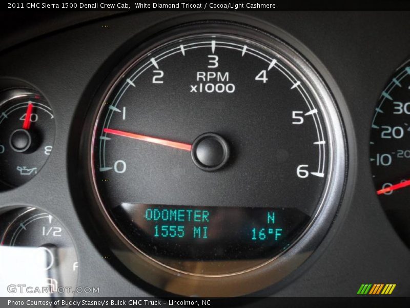 White Diamond Tricoat / Cocoa/Light Cashmere 2011 GMC Sierra 1500 Denali Crew Cab