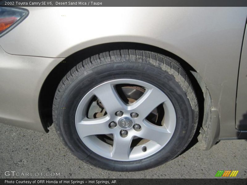Desert Sand Mica / Taupe 2002 Toyota Camry SE V6