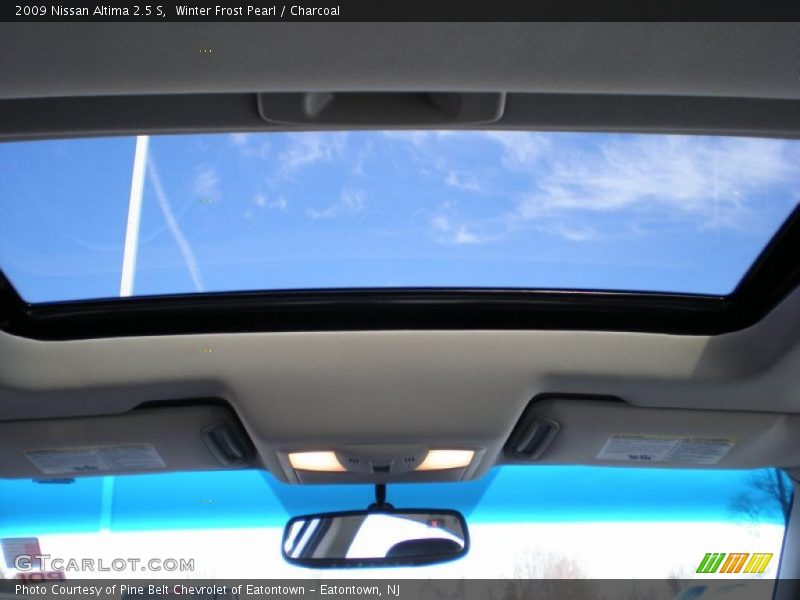 Winter Frost Pearl / Charcoal 2009 Nissan Altima 2.5 S