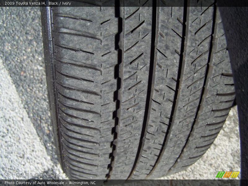 Black / Ivory 2009 Toyota Venza I4