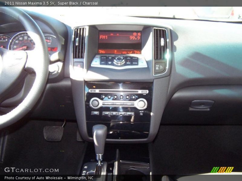 Super Black / Charcoal 2011 Nissan Maxima 3.5 SV