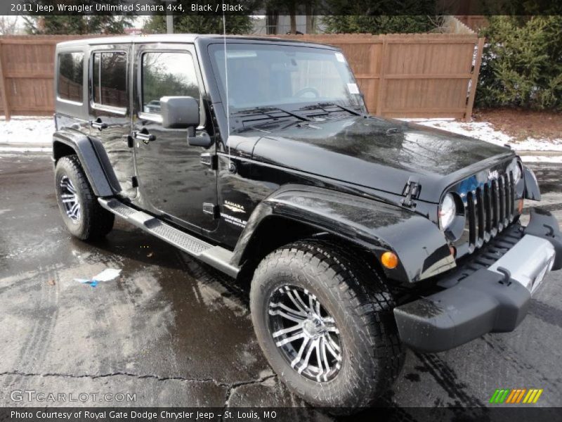 Front 3/4 View of 2011 Wrangler Unlimited Sahara 4x4