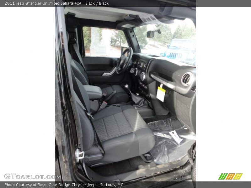 Black / Black 2011 Jeep Wrangler Unlimited Sahara 4x4