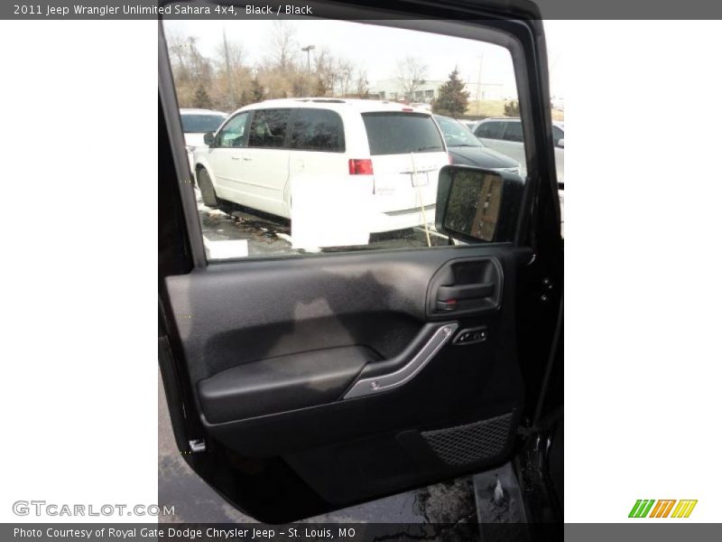 Door Panel of 2011 Wrangler Unlimited Sahara 4x4