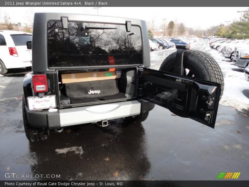  2011 Wrangler Unlimited Sahara 4x4 Trunk