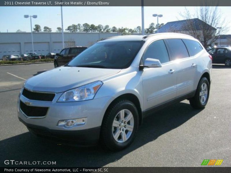 Silver Ice Metallic / Ebony/Ebony 2011 Chevrolet Traverse LT