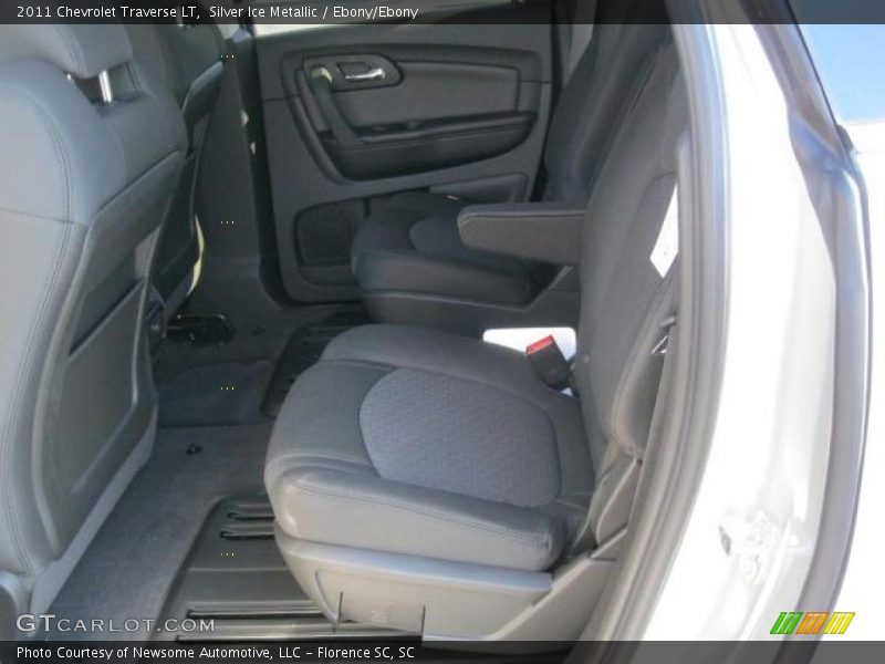 Silver Ice Metallic / Ebony/Ebony 2011 Chevrolet Traverse LT