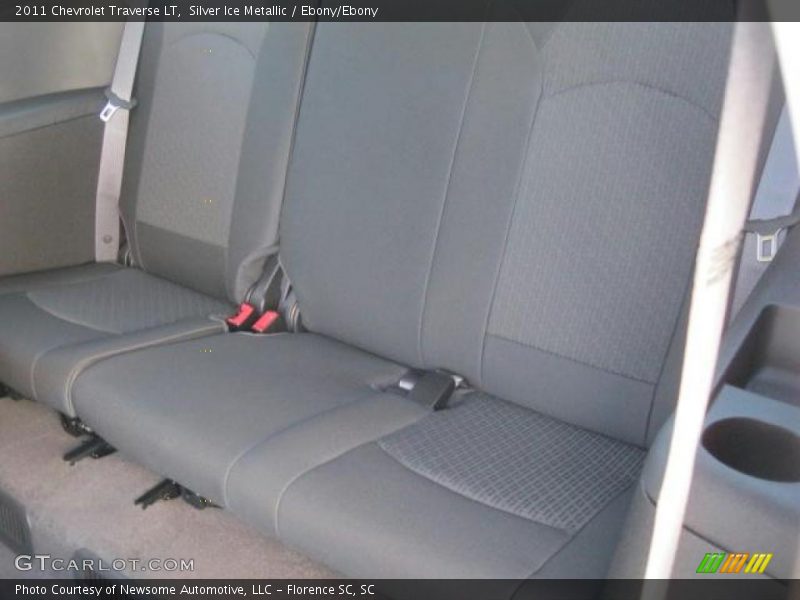 Silver Ice Metallic / Ebony/Ebony 2011 Chevrolet Traverse LT
