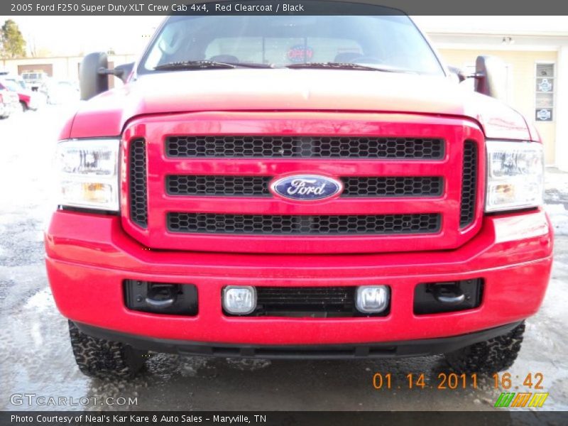 Red Clearcoat / Black 2005 Ford F250 Super Duty XLT Crew Cab 4x4