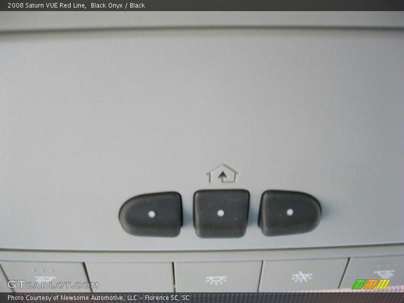 Black Onyx / Black 2008 Saturn VUE Red Line