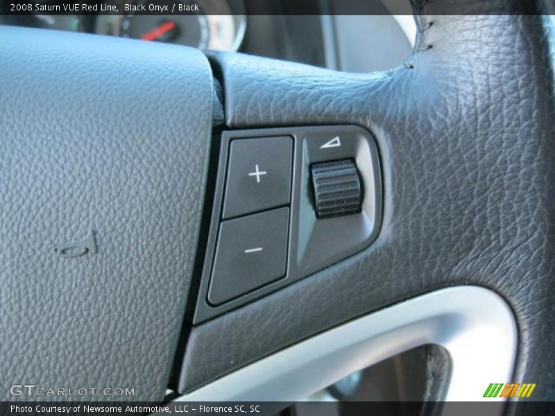 Black Onyx / Black 2008 Saturn VUE Red Line