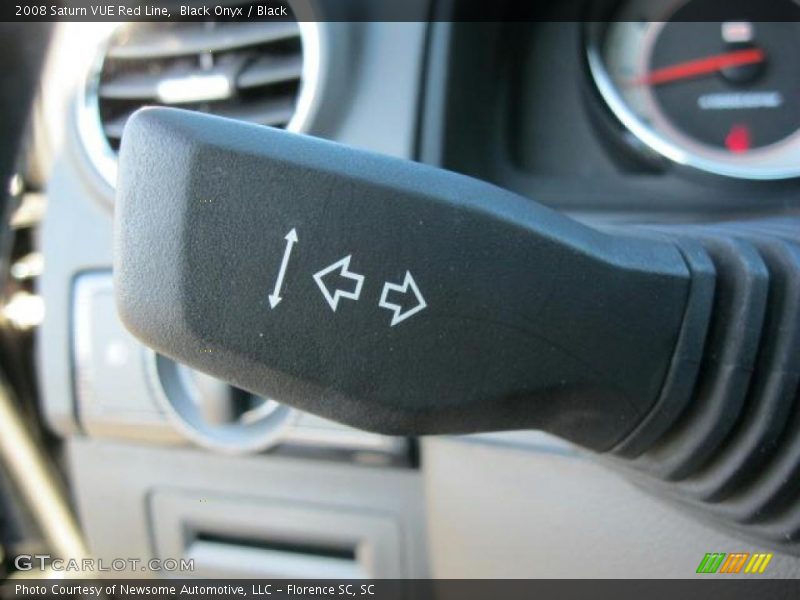 Black Onyx / Black 2008 Saturn VUE Red Line