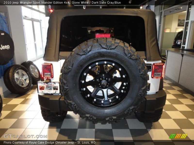 Stone White / Dark Slate Gray/Blue 2010 Jeep Wrangler Sport Islander Edition 4x4